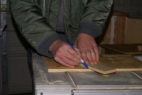 Draw the hive pattern on the inside of the end
